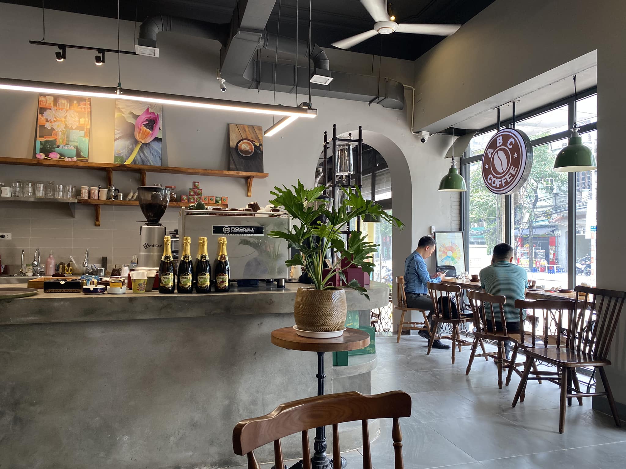 ABC Coffee Roasters - Lạc Long Quân