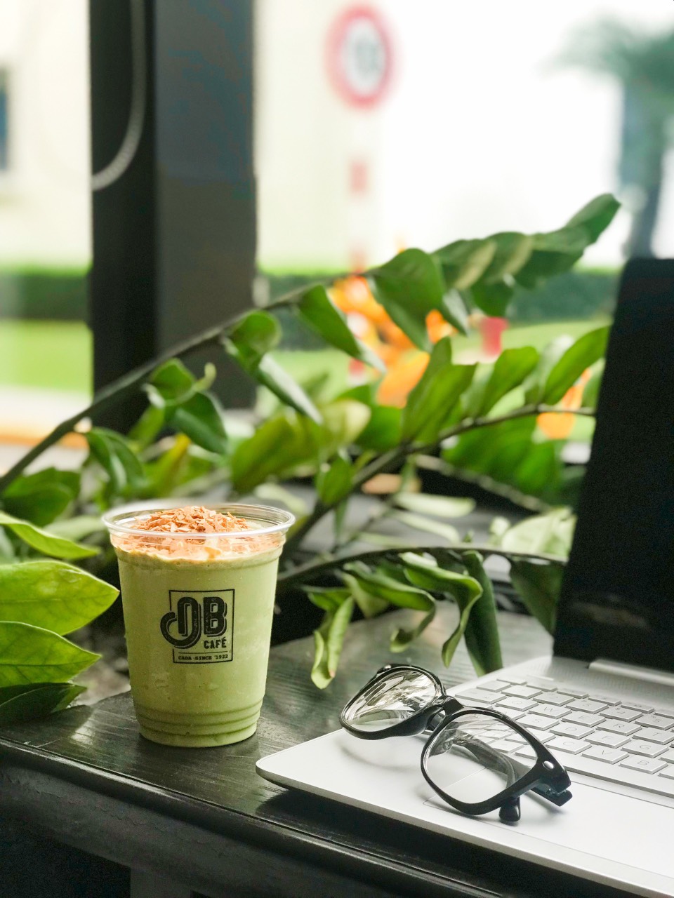 Cà Phê Ông Bầu - Phạm Hùng