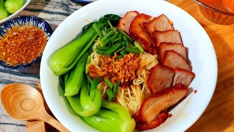 Bánh Mì Xá Xíu - Phá Lấu - Gà Quay - Lê Lợi