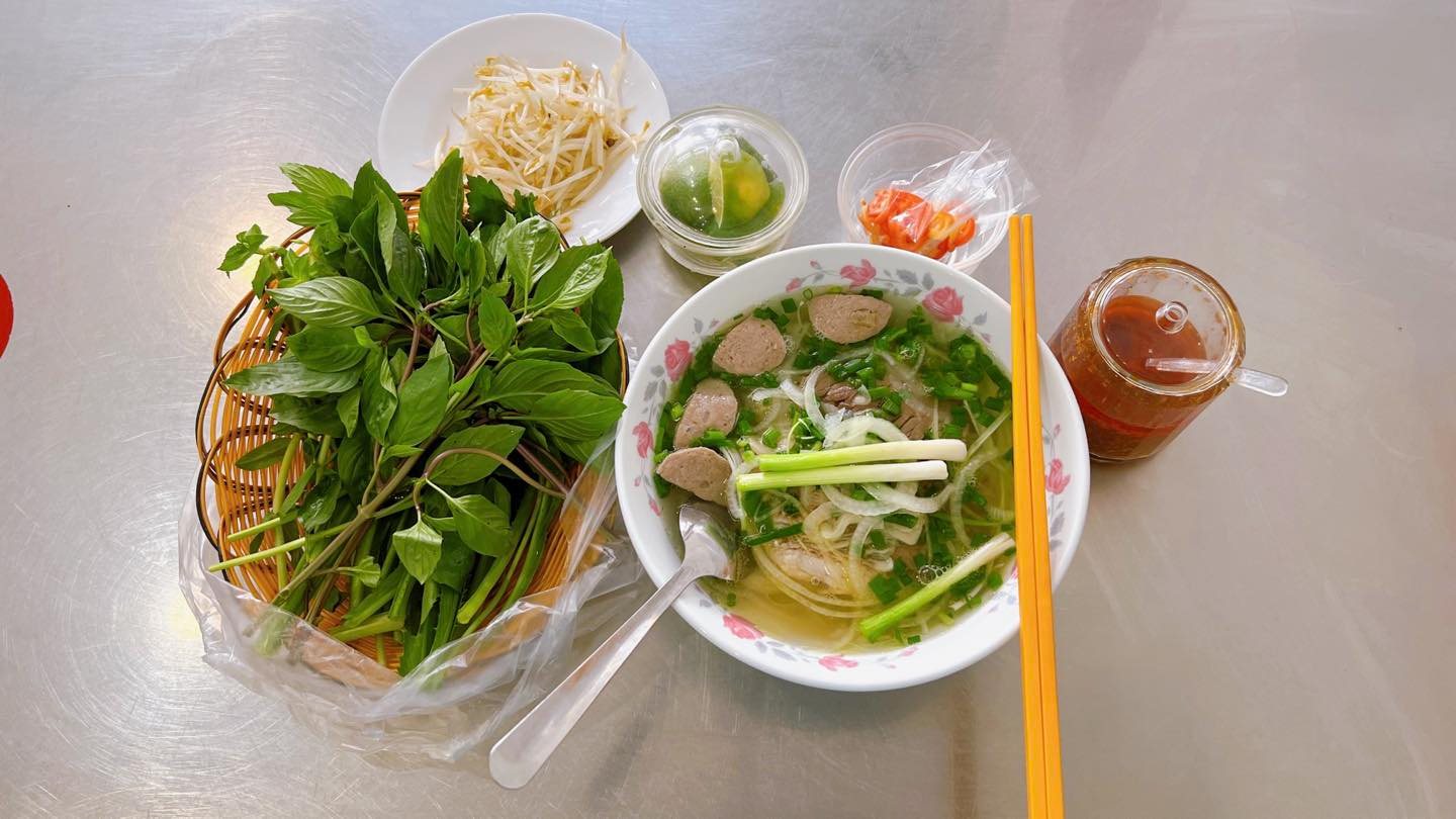 Phở Thịnh - Tôn Thất Tùng