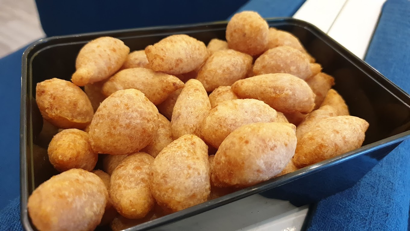 Bánh Khoai Mỡ Chiên Cô Xuân - Nguyễn Thái Bình