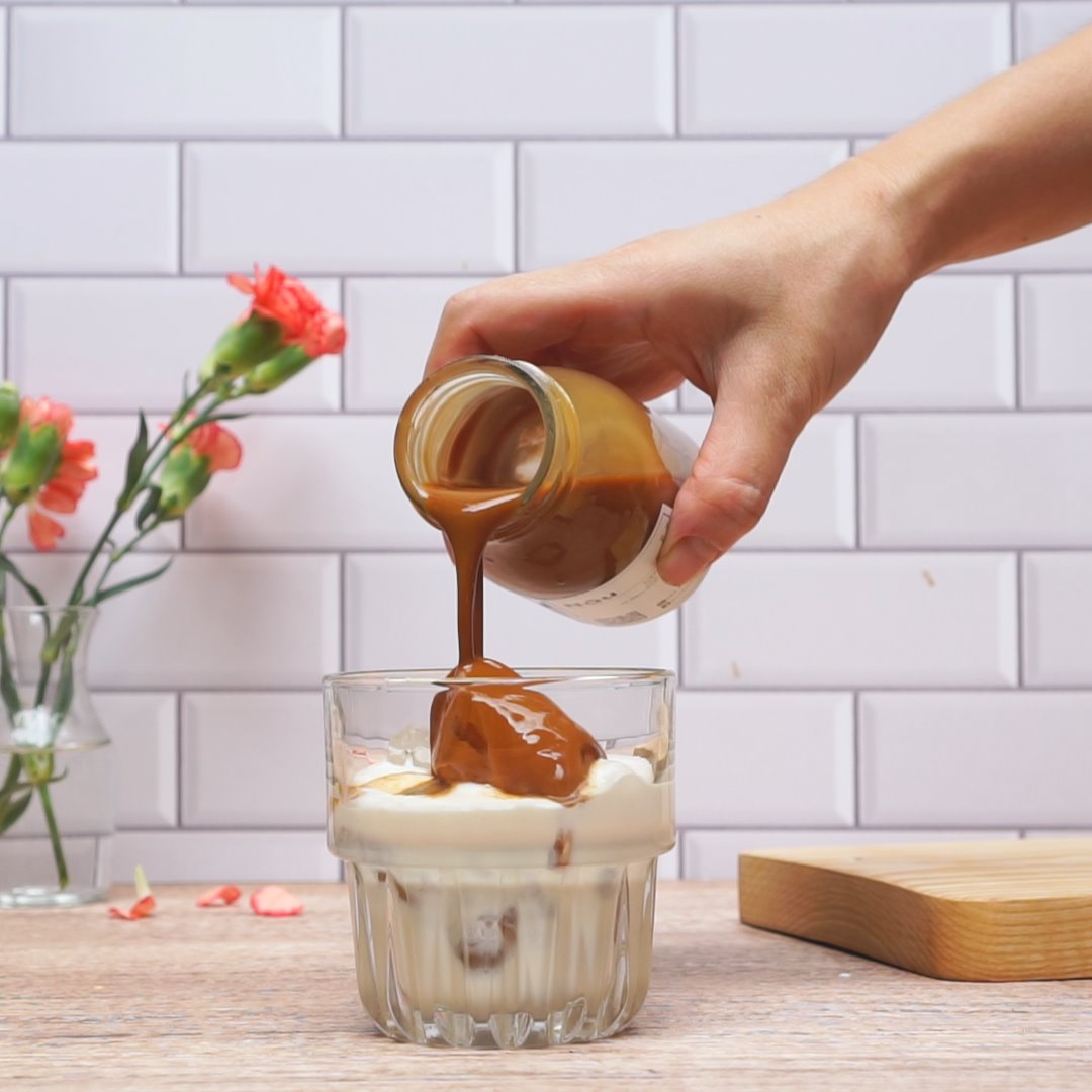 Xám Koi Coffee - Phạm Văn Đồng