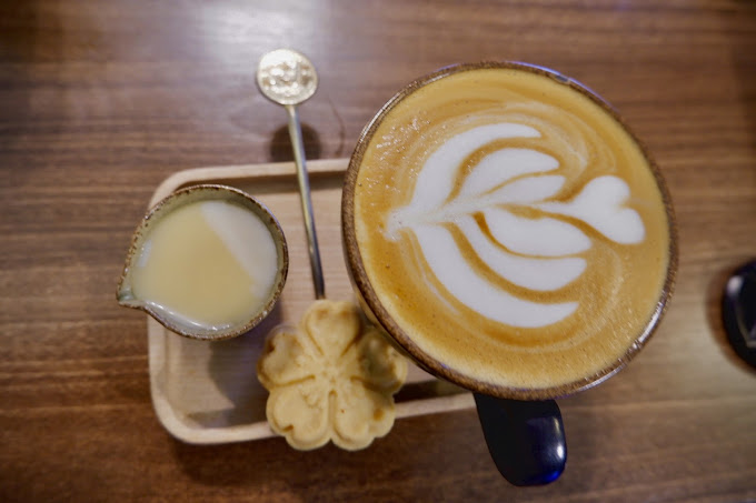 Khanh Cafe - Nguyên Hồng