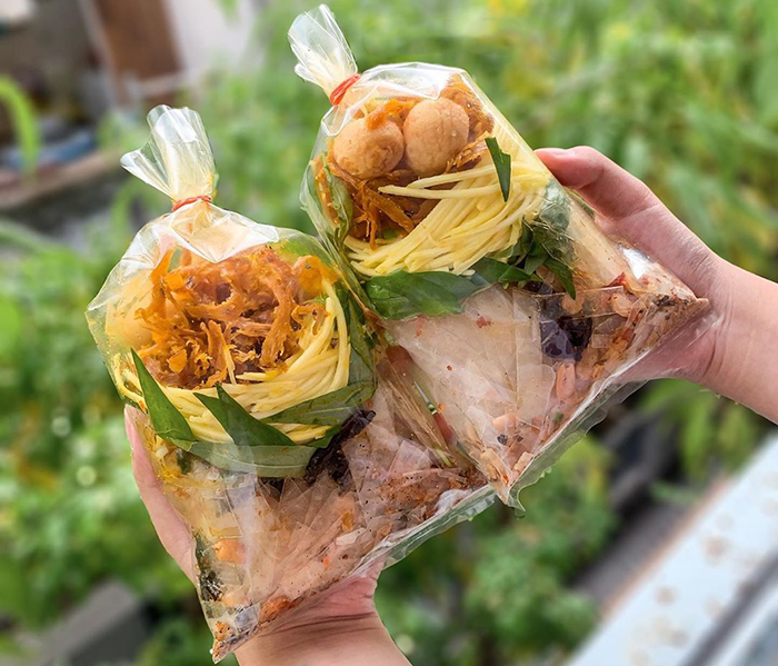 Bánh Tráng Trộn Cô Tưởng - Hà Thị Thân
