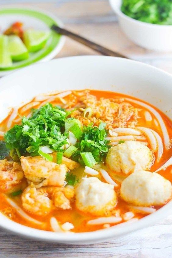 Cô Huệ - Bánh Đa Cua Đồng - Chùa Láng