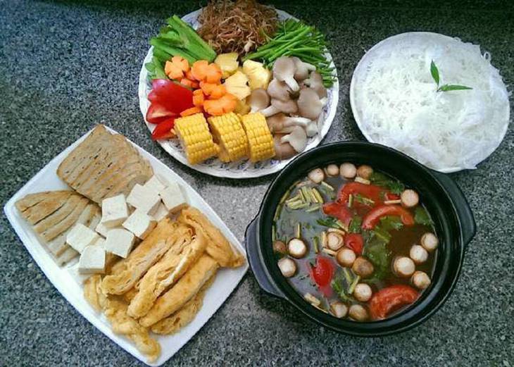 Quán Cơm Chay Hoa Sen - Bùi Văn Ba