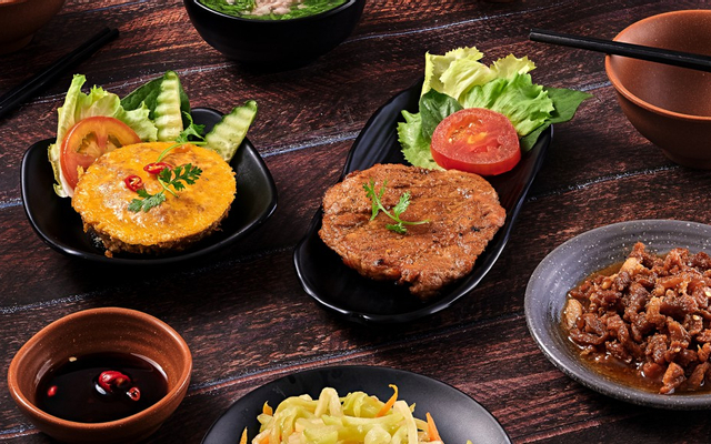 Cô Ba Chề - Cơm Tấm Long Xuyên - Nguyễn Thái Bình