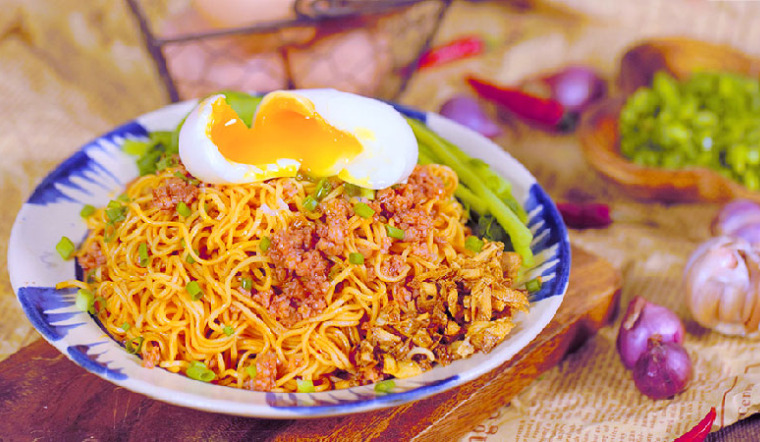 Ăn Vặt Mẹ Gấu - Trung Kính