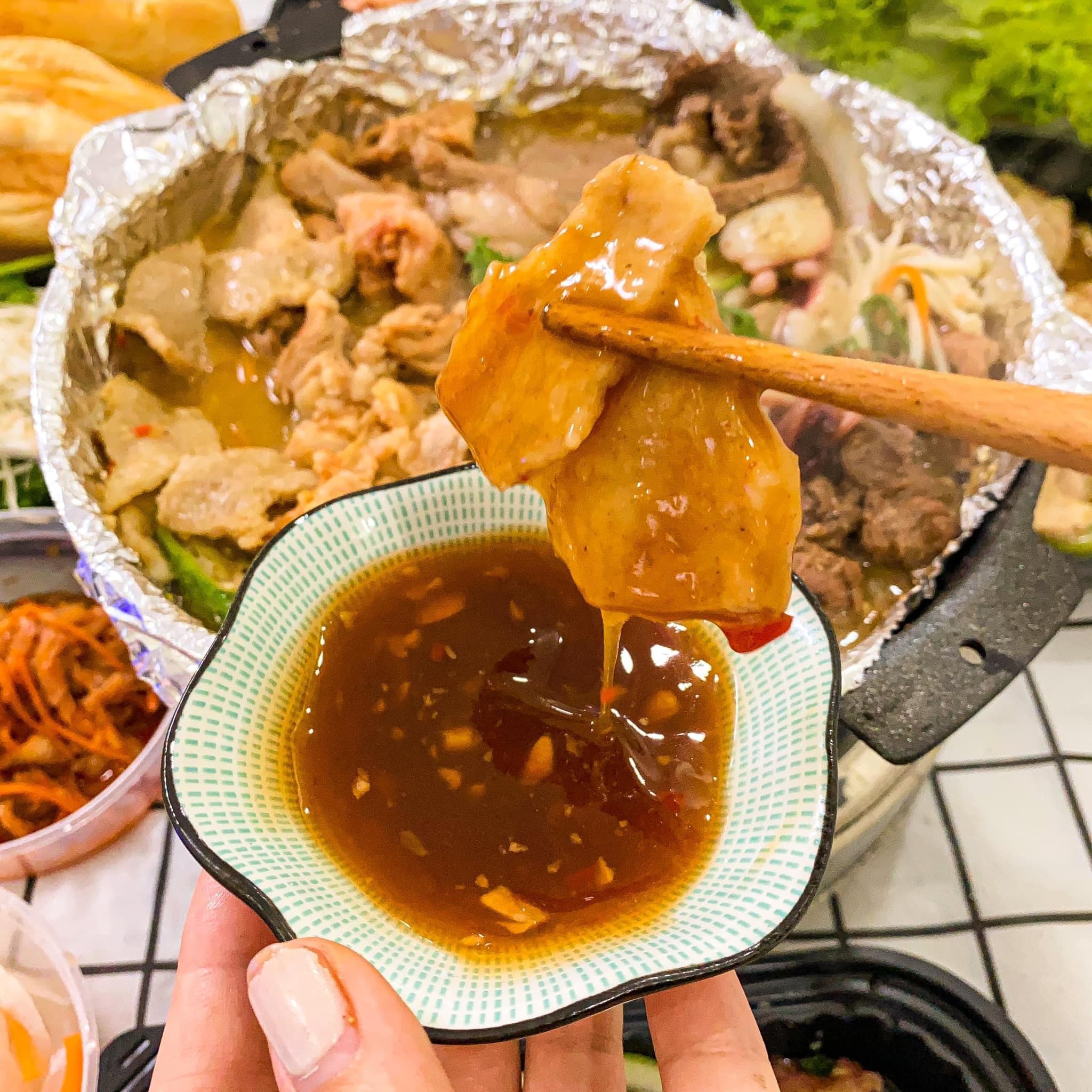 Bò Nầm Nướng Sốt Me Kiên Kồ - Văn Cao