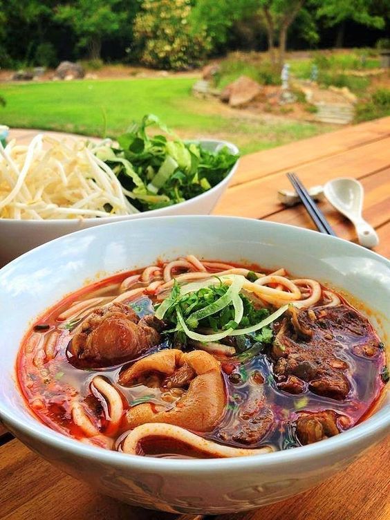 Bún Bò Huế Phở 61 - Bún bò - Luỹ Bán Bích