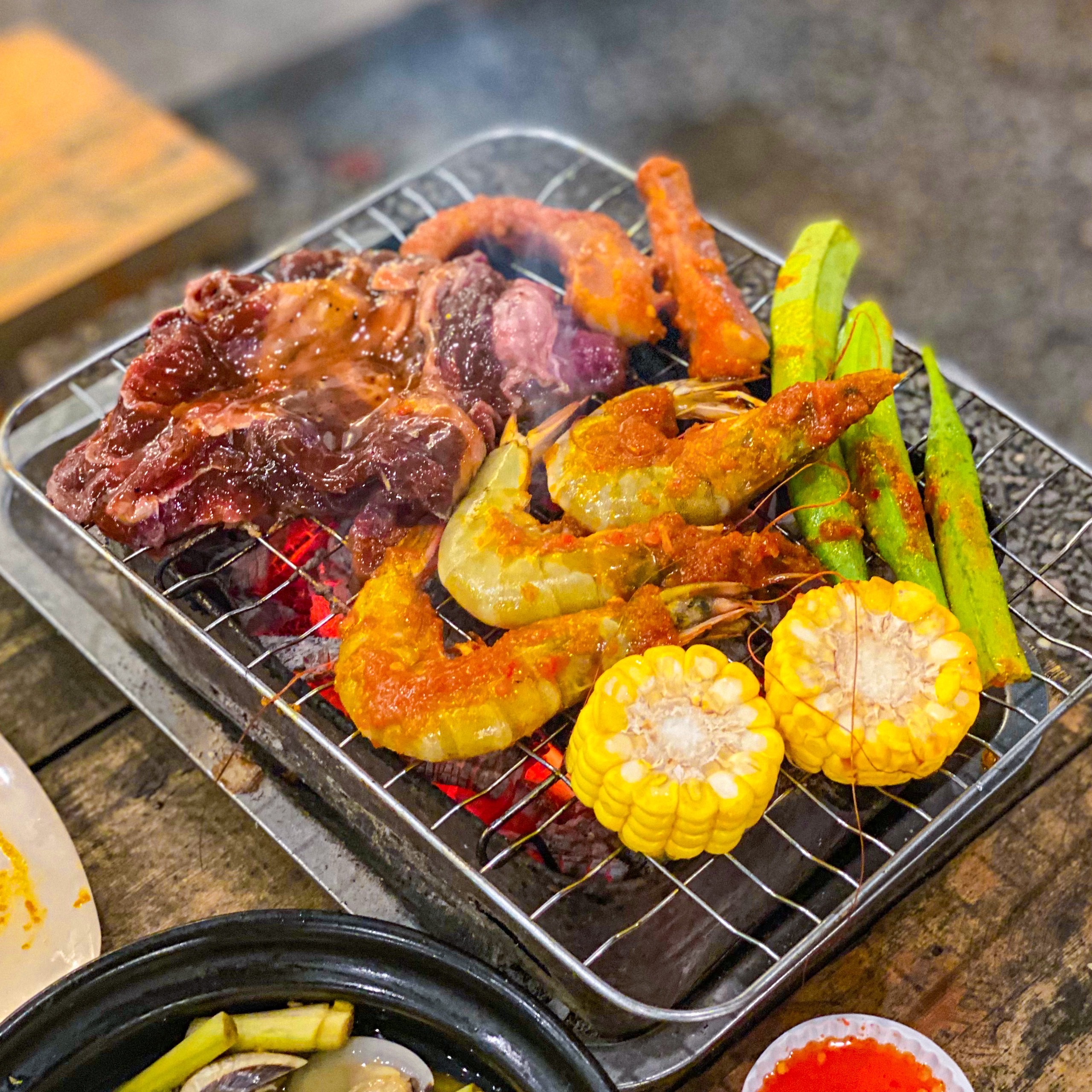 Tiệm Bia Chị Dậu - Trần Nam Phú