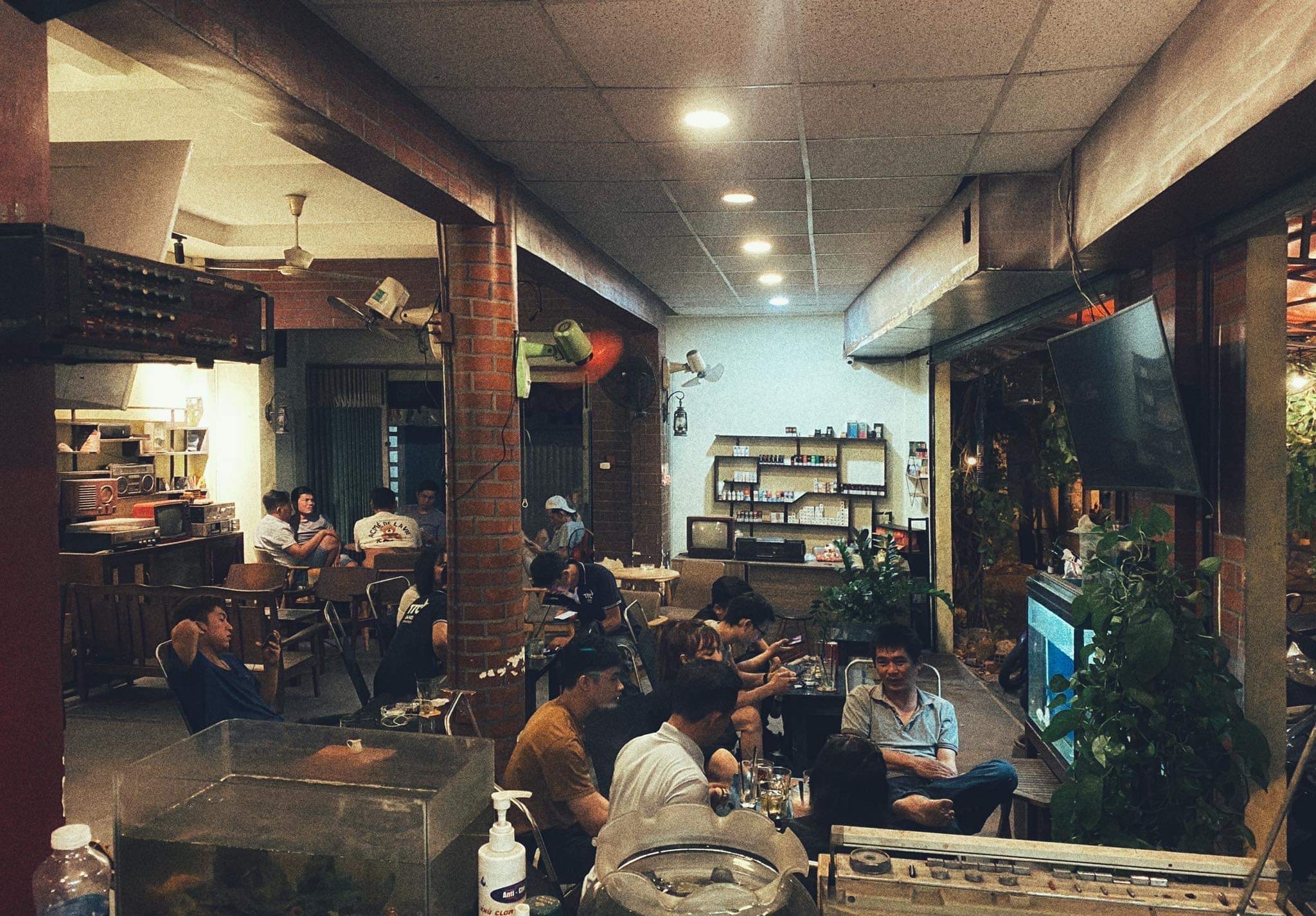 Cafe Góc Phố - Trần Tấn